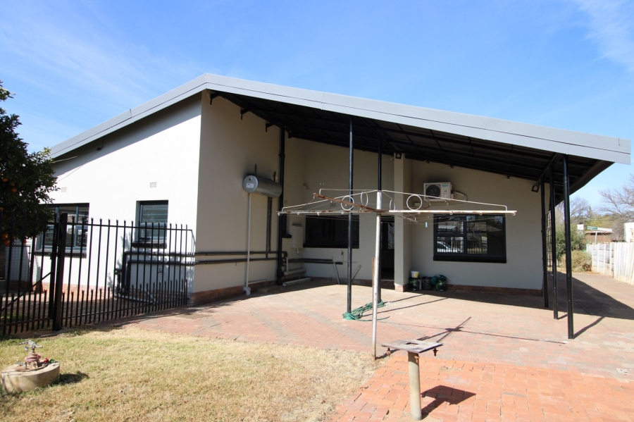 To Let 3 Bedroom Property for Rent in Hospitaalpark Free State